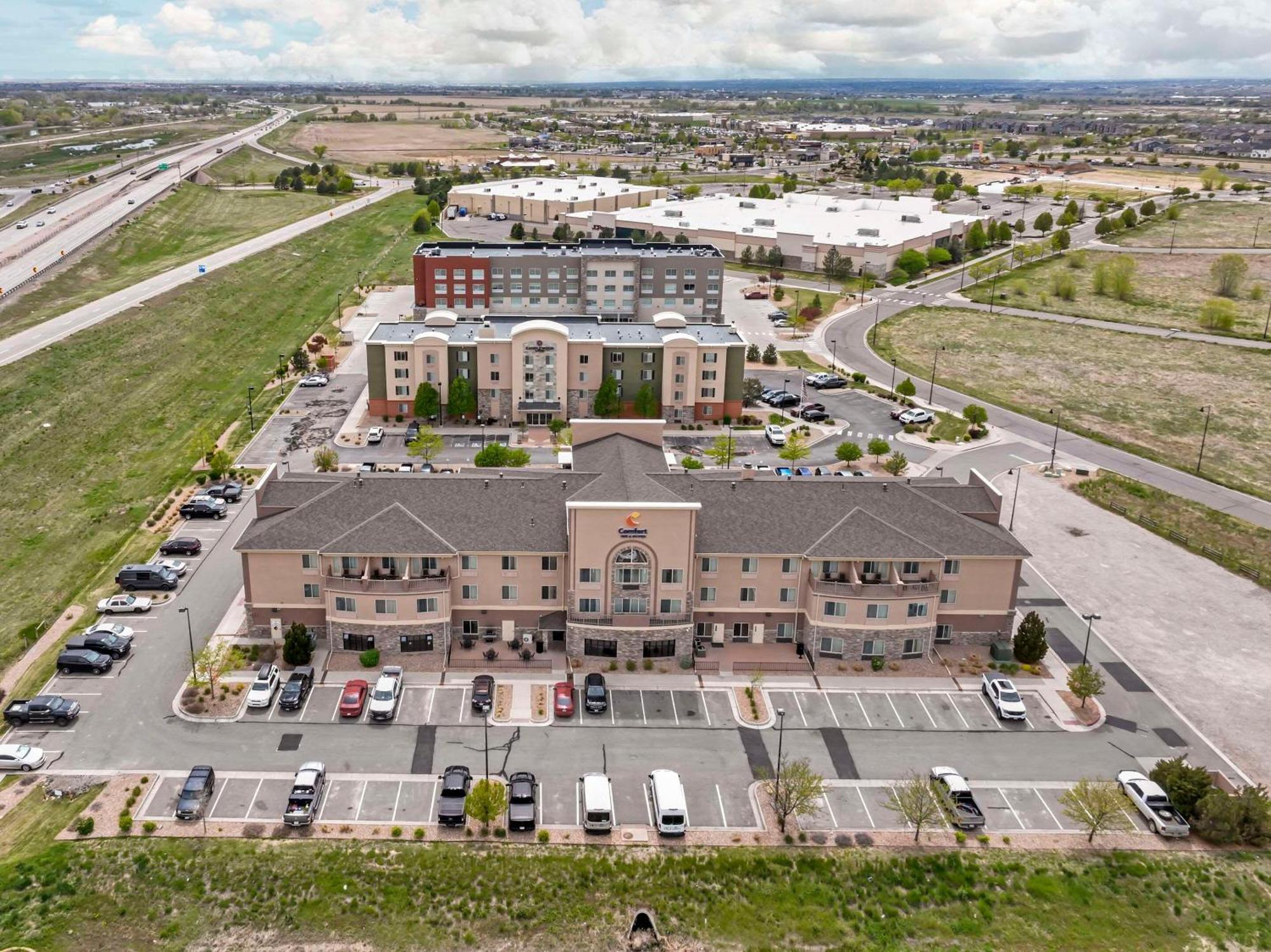 Comfort Inn & Suites Brighton Denver Ne Medical Center Eksteriør bilde