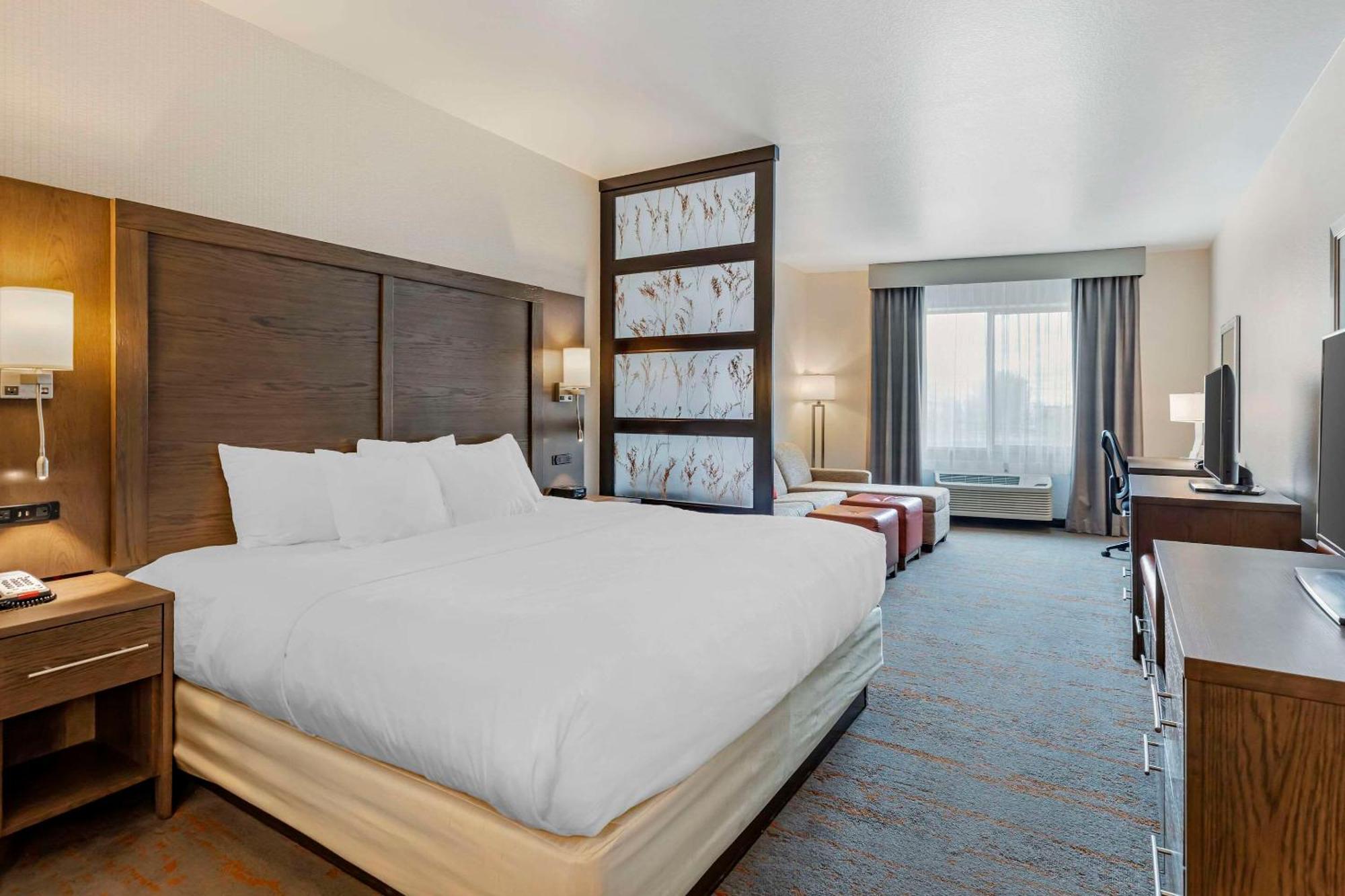 Comfort Inn & Suites Brighton Denver Ne Medical Center Eksteriør bilde